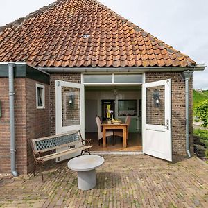 Willa Private Characteristic Farmhouse Near The Lake Andijk Exterior photo