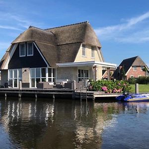 Beautiful Villa With Sauna On The Tjeukemeer Delfstrahuizen Exterior photo