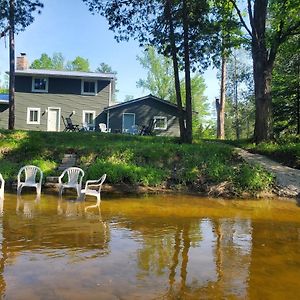 Willa Timberwolf Retreat Alger Exterior photo