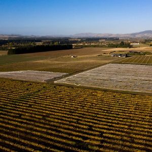 Hotel Romantic Vineyard Getaway Waipara Exterior photo