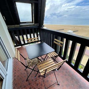 Appartement Avec Vue Sur La Mer A Bénerville-sur-Mer Exterior photo