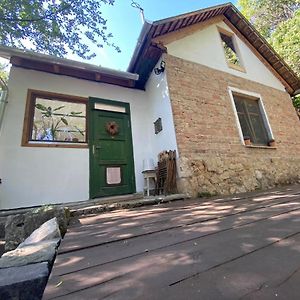 Rustic Cottage & Garden Retreat On Buda Hilltop Budapeszt Exterior photo