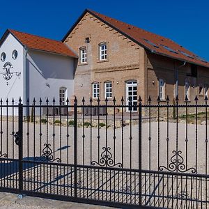 Magtar Villa Bóly Exterior photo