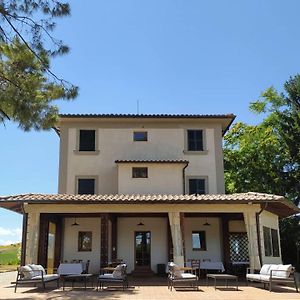 Willa Glamping At An Agriturismo In The Vineyard Ortezzano Exterior photo