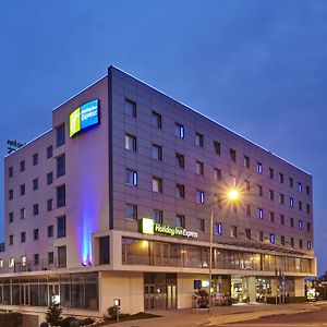 Holiday Inn Express Lisbon Alfragide, An Ihg Hotel Carnaxide Exterior photo