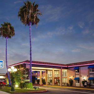 Travelodge By Wyndham Orange County Airport/ Costa Mesa Exterior photo