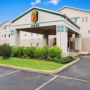 Hotel Super 8 By Wyndham Aurora/Naperville Area Exterior photo