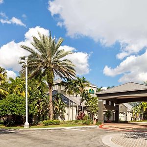 Hotel La Quinta By Wyndham Ft. Lauderdale Plantation Exterior photo