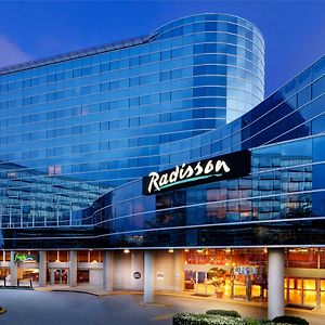 Radisson Hotel Vancouver Airport Richmond Exterior photo