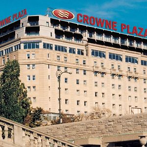 Crowne Plaza Hotel-Niagara Falls/Falls View By Ihg Exterior photo