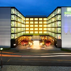 Holiday Inn Express Zurich Airport, An Ihg Hotel Rümlang Exterior photo