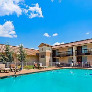 Best Western Tulsa Airport Exterior photo