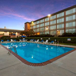 Exton Hotel And Conference Center Exterior photo