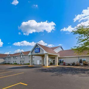 Hotel Baymont By Wyndham Baldwin Exterior photo