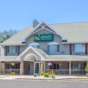 Country Inn & Suites East Troy Exterior photo