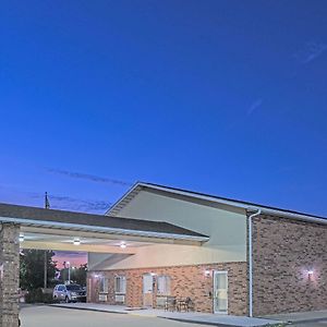 Hotel Super 8 by Wyndham Potosi Exterior photo