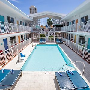 Waterside Hotel And Suites Miami Beach Exterior photo