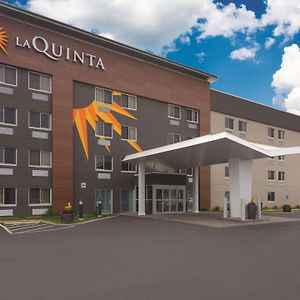 Hotel La Quinta By Wyndham Cleveland - Airport North Exterior photo