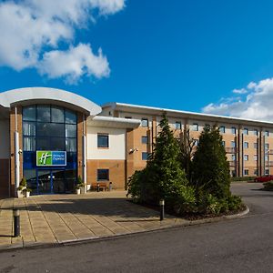 Holiday Inn Express Newport By Ihg Exterior photo