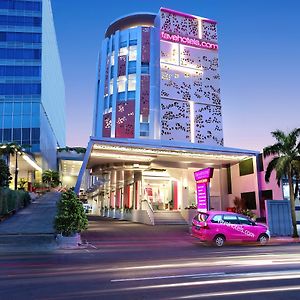 Favehotel Madiun Exterior photo