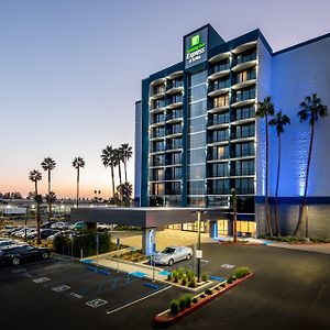 Holiday Inn Express & Suites Santa Ana - Orange County, An Ihg Hotel Exterior photo