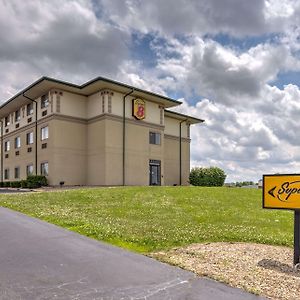 Hotel Super 8 By Wyndham Waterloo Exterior photo