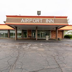 Oyo Hotel At Chicago Rockford International Airport, Il Exterior photo