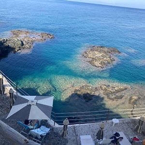 Apartament Oasi Verde Con Terrazza Sul Mare E Con Piscina Castiglioncello Exterior photo