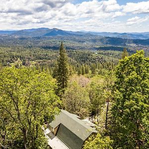 Willa Eagle View Mountain Retreat With Stunning Views, Hot Tub, Decks, 1 Acre Sonora Exterior photo