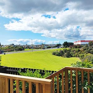 Apartament Stunning Townhouse - Walking To Botany Shopping Center Auckland Exterior photo