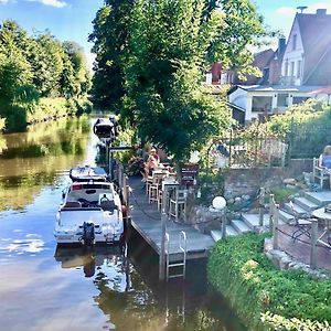 Apartament Gaestehaus Kajuete Direkt Am Wasser Friedrichstadt Exterior photo