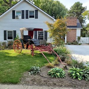 Bed and Breakfast Upper Canada Coach House Niagara-on-the-Lake Exterior photo