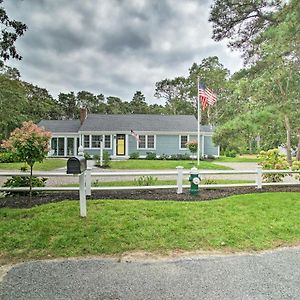 Willa South Yarmouth Retreat With Grill Walk To Beach! Exterior photo