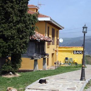 Hotel Casa Faruxo Cangas De Narcea Exterior photo