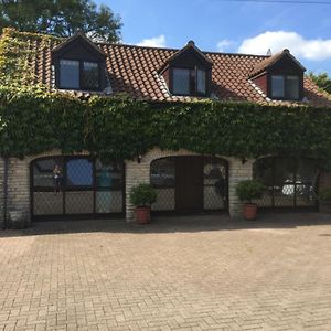 Willa The Old Coach House At Byre House Coalpit Heath Exterior photo