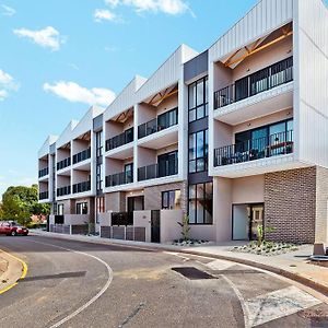 Apartament Jewel On Jubilee - New 1 Bed Apt With Parking Port Adelaide Exterior photo