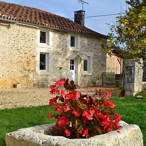 Maison Familiale Avec Grand Jardin Pres Du Perigord - 3 Chambres, Wifi Et Velos Fournis - Fr-1-653-171 Combiers Exterior photo