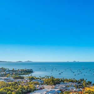 Apartament Executive Whitsunday Penthouse At 40 Reflections Airlie Beach Exterior photo