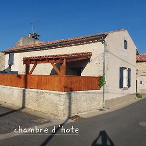 Hotel Les Petits Jardins De Cisse Chambre De Charme Exterior photo