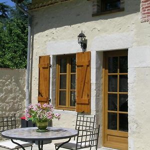 Willa Gite Renove Avec Cheminee, Terrasse Et Jardin, Proche De St Pourcain, Ideal Pour Familles Et Animaux - Fr-1-489-138 Barberier Exterior photo