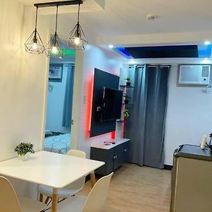 1Bedroom Condo Unit With Free Pool, Hbo, Netflix & Wifi Davao Exterior photo