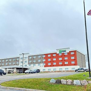 Holiday Inn Express Big Rapids, An Ihg Hotel Exterior photo