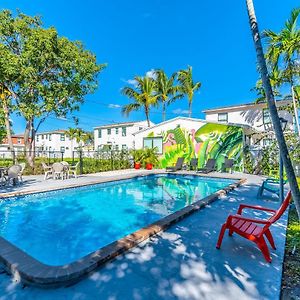 Apartament Renovated Apts With Kitchen, Fast Wifi, Smart Tv, Roku & Pool Onsite 4 Mi To Surfside Beach North Miami Exterior photo