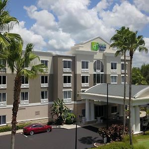 Holiday Inn Express And Suites Tampa I-75 At Bruce B. Downs, An Ihg Hotel Exterior photo