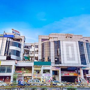 Fabhotel Skyland Ahmadabad Exterior photo