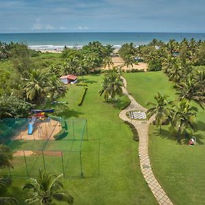 Royal Orchid Beach Resort&Spa, Utorda Beach Goa Exterior photo