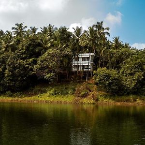 Willa Waterside By Tripix Kozhikode Exterior photo