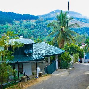 Apartament Jayathma Guest Peradeniya Exterior photo