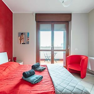 Apartament La Casa Di Claudio - By Host4U Melegnano Exterior photo