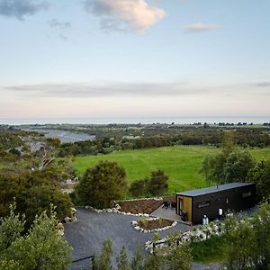 Willa Hapuku River Terrace A Eco Tiny House Escape Kaikoura Exterior photo